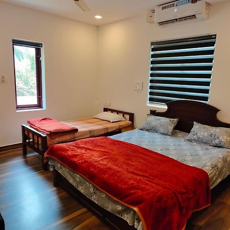 Sunshine Service Villa Канур Екстериор снимка
