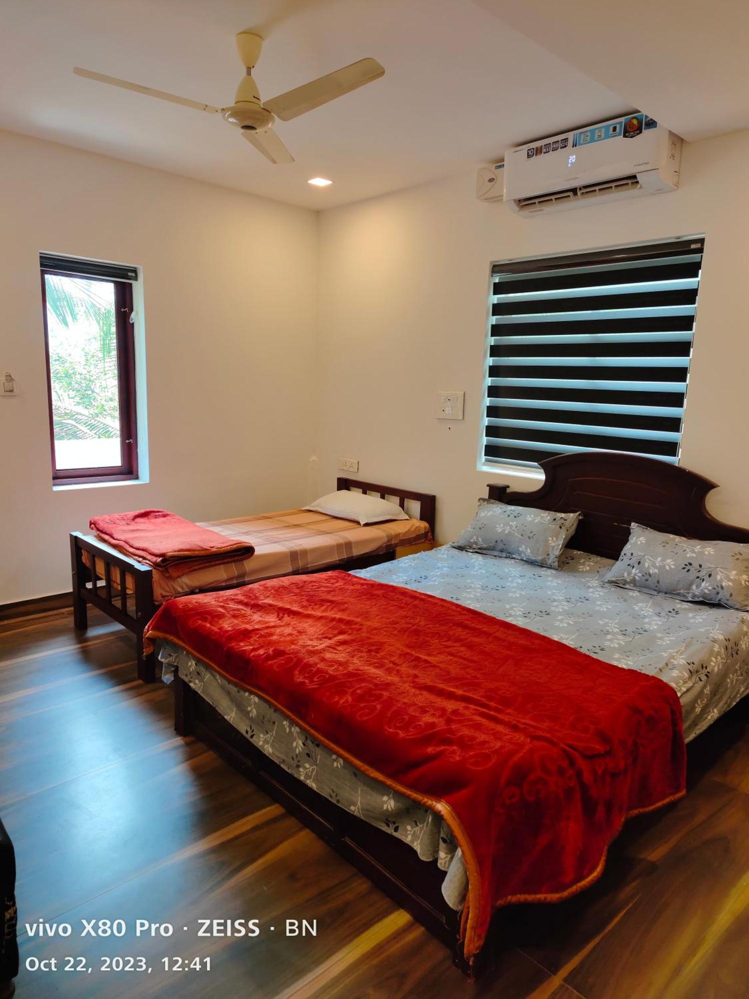 Sunshine Service Villa Канур Екстериор снимка