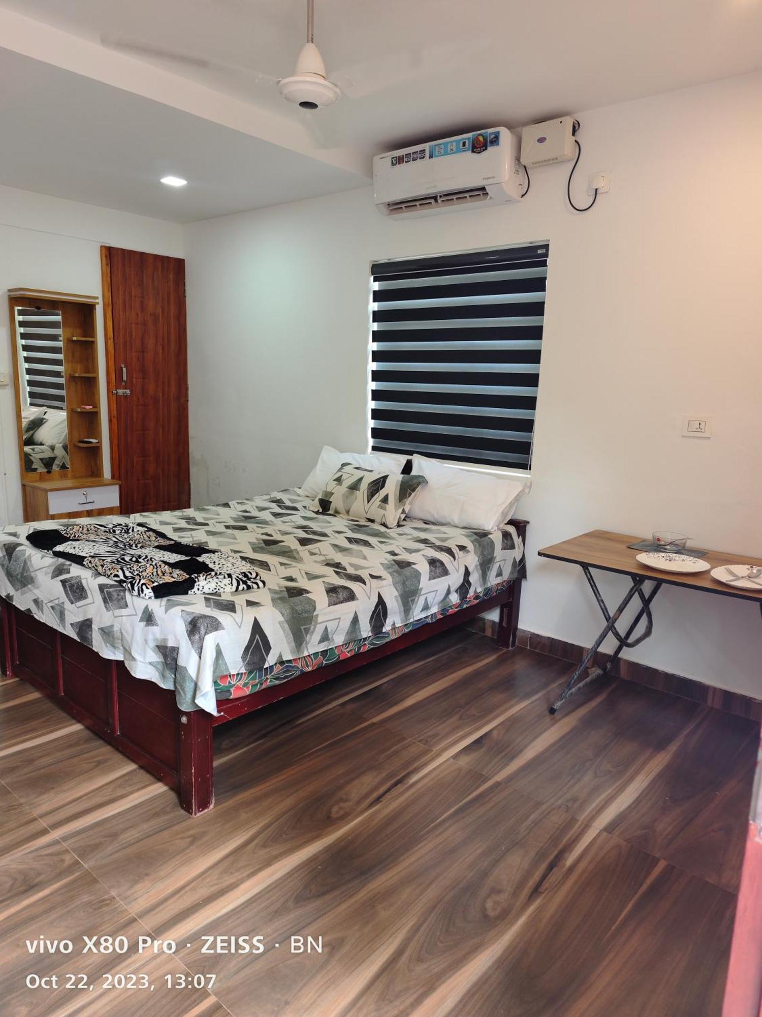 Sunshine Service Villa Канур Екстериор снимка